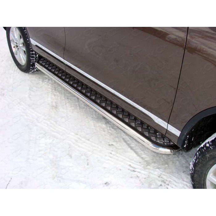 Пороги с площадкой алюминиевый лист 60 мм для Volkswagen Touareg 2014-2017 артикул VWTOUAR14-01