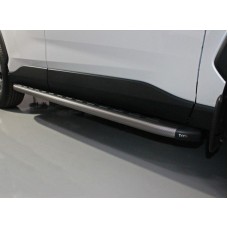 Пороги алюминиевые ТСС с накладкой серые для Toyota RAV4 2019-2023