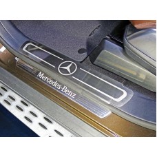 Накладки на пластиковые пороги лист шлифованный логотип Mercedes для Mercedes ML W166 2011-2018