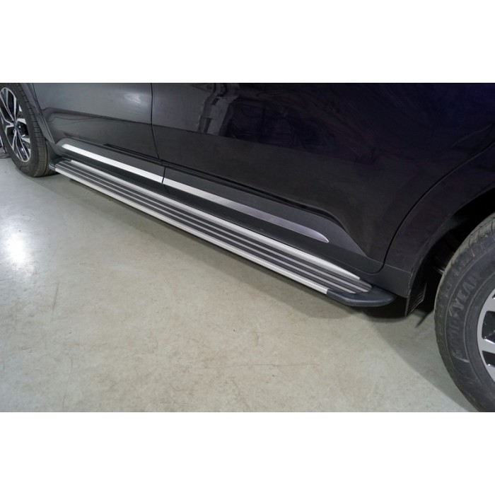 Пороги алюминиевые Slim Line Silver для Kia Carnival 2020-2023 артикул KIACAR21-32S