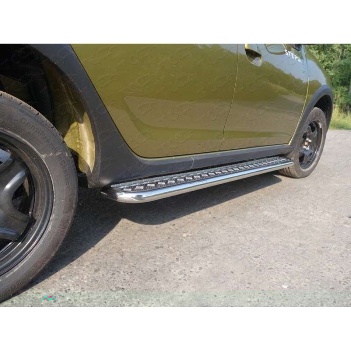 Пороги с площадкой алюминиевый лист 42 мм для Renault Sandero Stepway 2015-2023 артикул RENSANST15-08