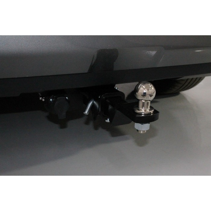 Фаркоп ТСС оцинкованный, шар E для Toyota RAV4 2019-2023 артикул TCU00147