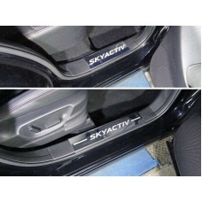 Накладки на пластиковые пороги зеркальный лист надпись Skyactive для Mazda CX-5 2015-2023