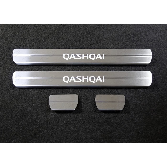 Накладки на пороги шлифованный лист надпись Qashqai для Nissan Qashqai 2015-2019 артикул NISQASHSPB15-04