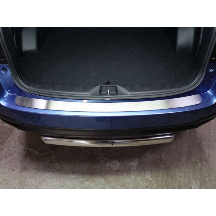 Накладка на задний бампер шлифованный лист для Subaru Forester 2016-2018 артикул SUBFOR16-21