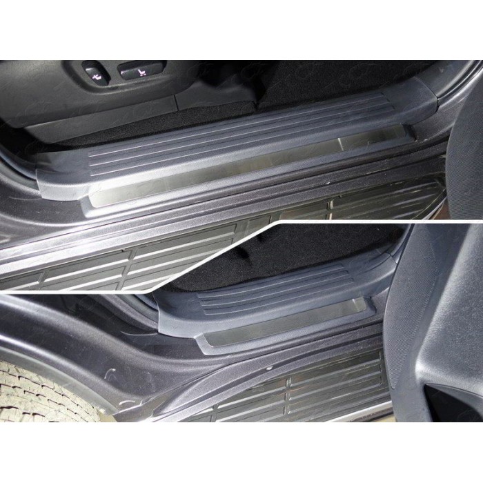 Накладки на пластиковые пороги шлифованный лист 4 штуки для Toyota Land Cruiser Prado 150 2017-2023 артикул TOYLC15017-22