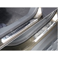 Накладки на пороги зеркальный лист надпись OUTLANDER) для Mitsubishi Outlander 2015-2018