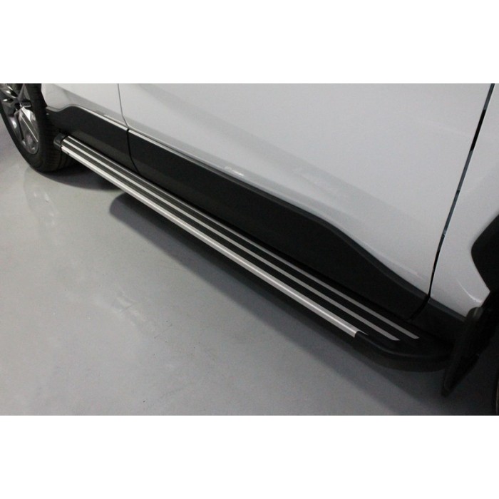 Пороги алюминиевые Slim Line серебристые для Toyota RAV4 2019-2023 артикул TOYRAV19-24S
