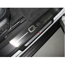 Накладки на пороги лист шлифованный надпись Q8 4 шт для Audi Q8 2018-2022