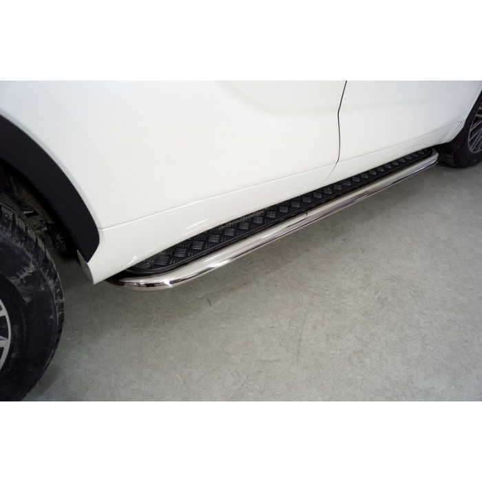 Пороги с площадкой алюминиевый лист 75х42 мм для Toyota Highlander 2020-2023 артикул TOYHIGHL20-19