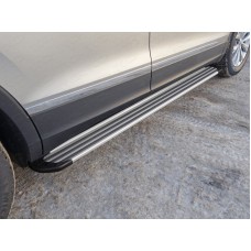Пороги алюминиевые Slim Line Silver (авто с брызговиками) для Volkswagen Tiguan 2016-2023
