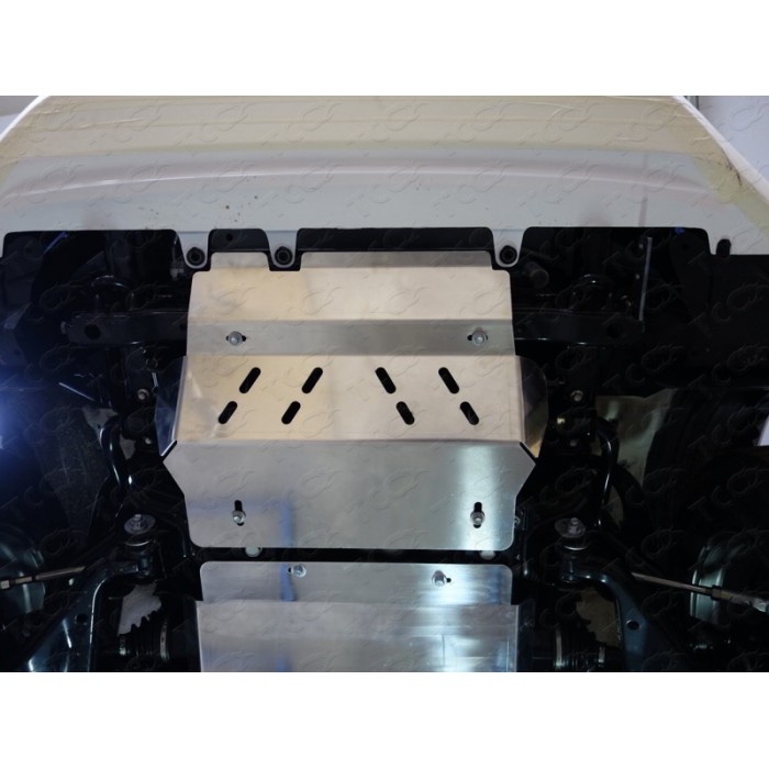Защита радиатора ТСС алюминий 4 мм для Toyota Hilux/Fortuner 2015-2023 артикул ZKTCC00156