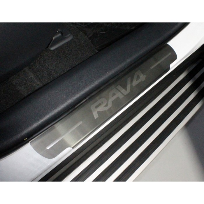 Накладки на пороги лист шлифованный надпись Toyota 4 шт для Toyota RAV4 2019-2023 артикул TOYRAV19-08