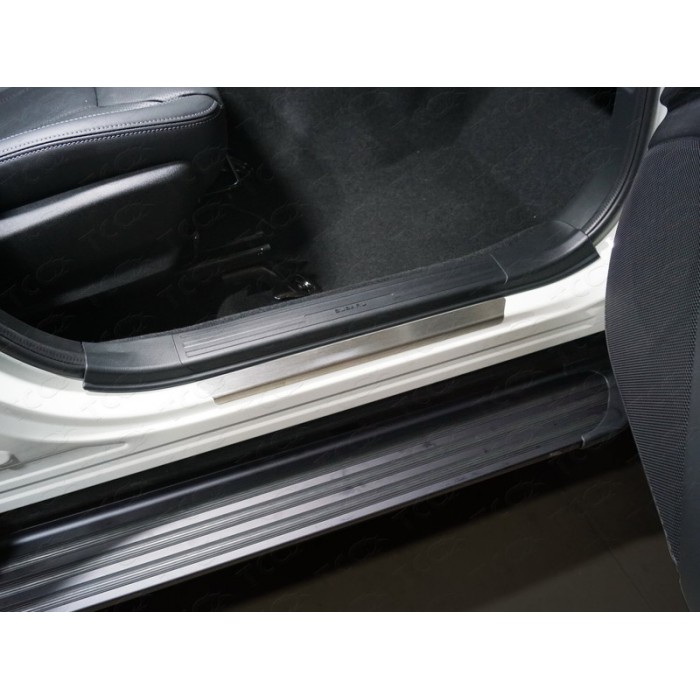 Накладки на пороги шлифованный лист 2 штуки для Subaru Forester SK 2018-2023 артикул SUBFOR18-09