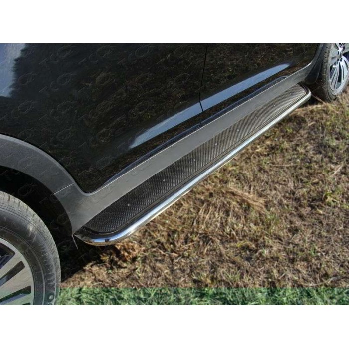 Пороги с площадкой нержавеющий лист 42 мм для Kia Sportage 2014-2015 артикул KIASPORT14-09