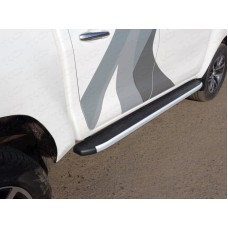 Пороги алюминиевые ТСС с накладкой для Toyota Hilux/Hilux Black Onyx 2015-2023