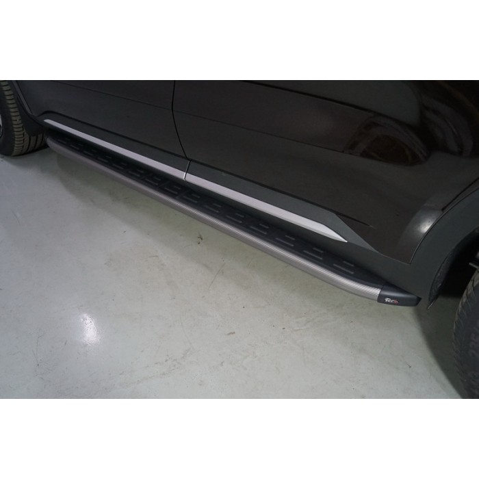 Пороги алюминиевые с пластиковой накладкой карбон серые для Kia Sorento 2020-2023 артикул KIASOR20-15GR