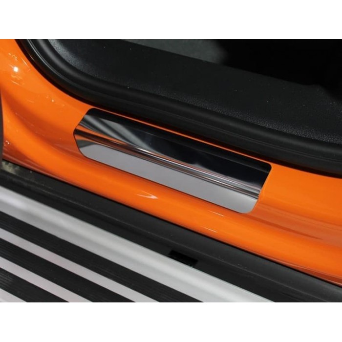 Накладки на задние пороги лист зеркальный 2 шт для Audi Q3 2019-2023 артикул AUDIQ319-08
