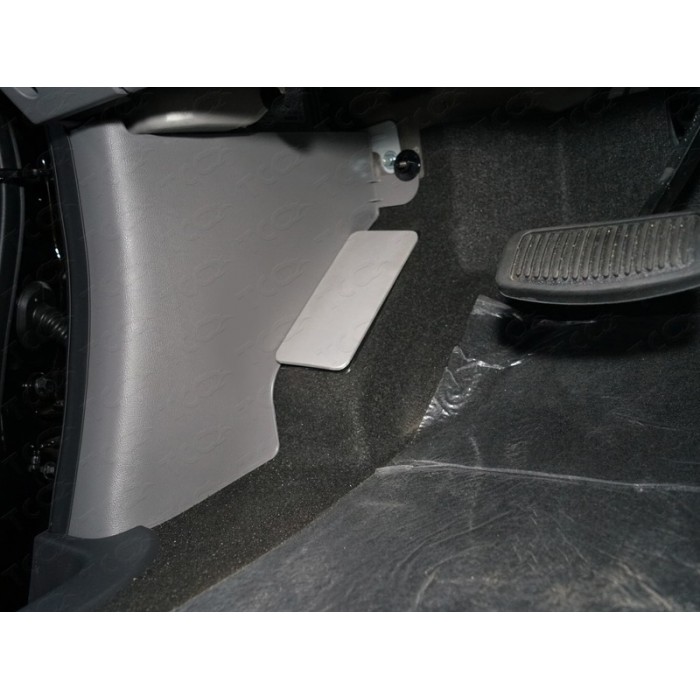 Накладка площадки левой ноги лист алюминий 4 мм для Hyundai H-1 Starex 2019-2021 артикул HYUNH118-19