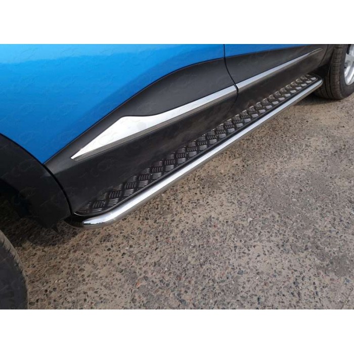 Пороги с площадкой алюминиевый лист 42 мм для Renault Kaptur 2016-2022 артикул RENKAP16-14