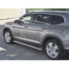 Пороги с площадкой алюминиевый лист 42 мм вариант 2 для Volkswagen Teramont 2018-2024
