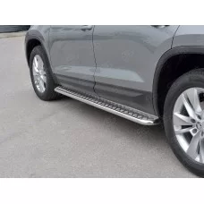 Пороги с площадкой алюминиевый лист 42 мм вариант 2 для Skoda Kodiaq 2017-2024