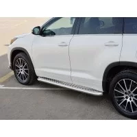 Пороги с площадкой алюминиевый лист 57 мм вариант 1 для Toyota Highlander 2017-2019