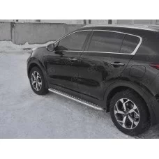 Пороги с площадкой алюминиевый лист 42 мм вариант 1 для Kia Sportage 2018-2024