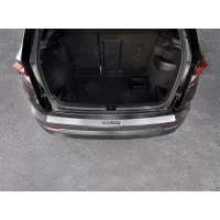 Накладка на задний бампер РусСталь шлифованный лист с надписью для Skoda Karoq 2020-2024