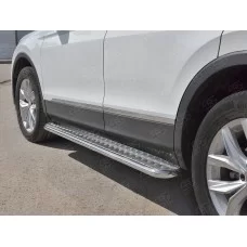 Пороги с площадкой алюминиевый лист 42 мм вариант 2 для Volkswagen Tiguan 2016-2024