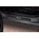 Накладки на пороги Russtal карбон с надписью для Kia Rio 2017-2024 артикул KIRIO17-06
