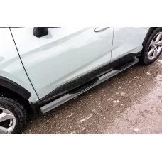 Пороги труба с накладками 76 мм серебристая для Toyota RAV4 2019-2024