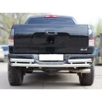 Защита заднего бампера двойная со ступенькой 76-76 мм для Toyota Tundra 2014-2024