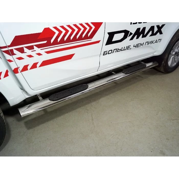 Пороги труба овальная с накладками 120х60 мм на 3.0 для Isuzu D-MAX 2019-2024