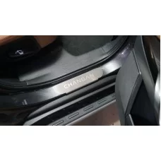 Накладки на задние пороги шлифованные с логотипом 2 шт на 4WD 2.0L для Changan CS95 2023-2024