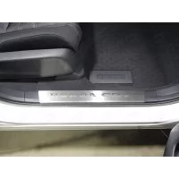 Накладки на пластиковые пороги лист шлифованный надпись Honda CR-V 2 шт для Honda CR-V 2017-2024