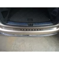 Накладка на задний бампер лист шлифованный надпись Touareg для Volkswagen Touareg 2018-2024