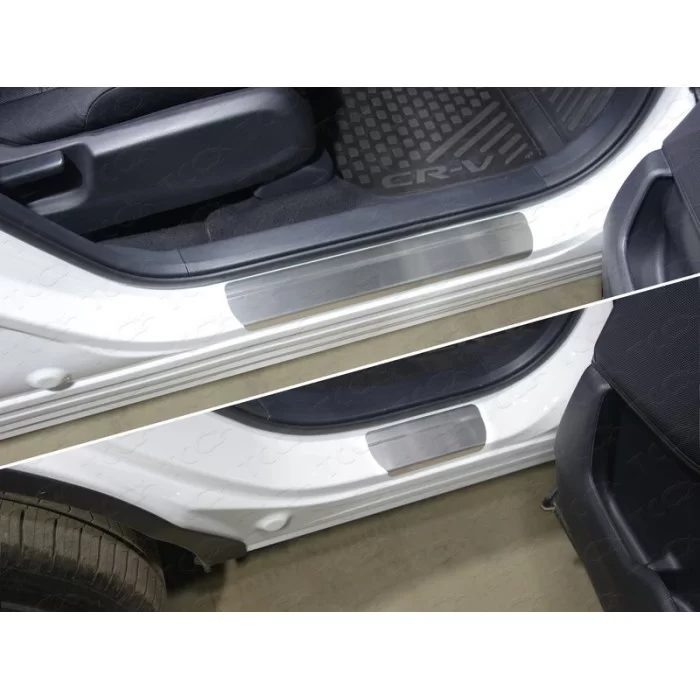 Накладки на пороги лист шлифованный 4 шт для Honda CR-V 2017-2024 артикул HONCRV17-06