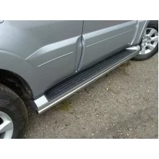 Защита штатных порогов 42 мм для Mitsubishi Pajero 4 2006-2014