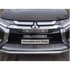 Решётка радиатора верхняя 12 мм с парктроником для Mitsubishi Outlander 2015-2018