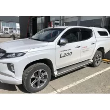 Защита штатных порогов 42 мм для Mitsubishi L200 2019-2024