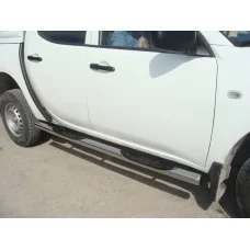 Пороги труба с проступью 76 мм для Mitsubishi L200 2014-2015