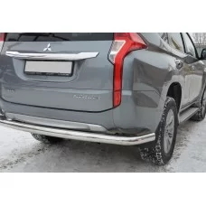 Защита заднего бампера угловая большая 76 мм для Mitsubishi Pajero Sport 2016-2020
