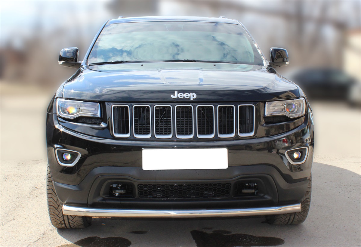 Бампера jeep grand cherokee. Jeep Grand Cherokee 2013. Jeep Grand Cherokee wk2 защита переднего бампера. Бампер передний Гранд Чероки wk2. Защита бампера Jeep Grand Cherokee wk2.